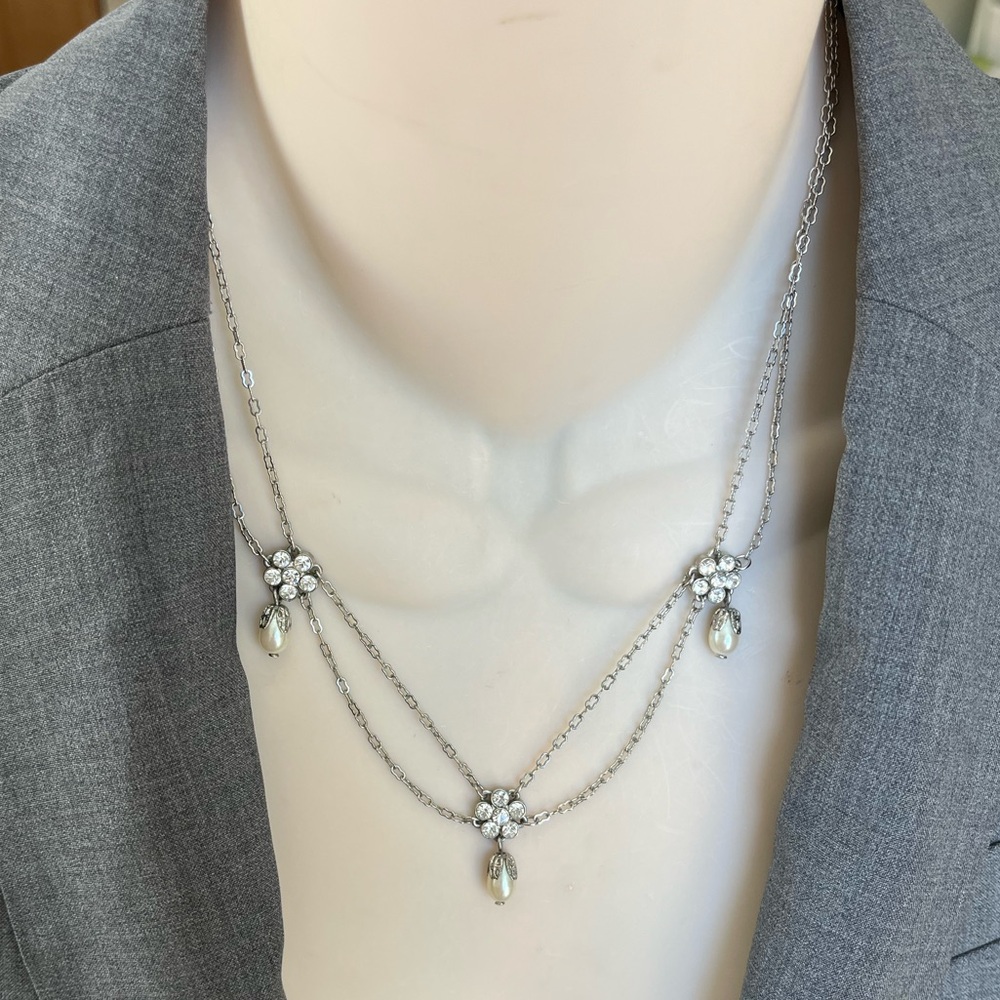 Elegant Silver Floral Necklace, The Perfect Wedding Necklace! - Picture 11 of 11